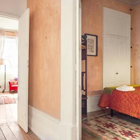 Viva Fabulous Old World